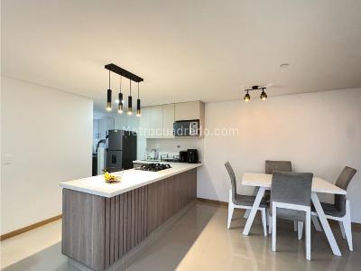 Apartamento de 3 alcobas en venta en La Abadia Envigado, Envigado, 79 m² · foto 2 de 20