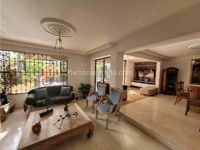 Casa de 5 alcobas en venta en Las Palmas El Poblado, Medellín, 371 m² · foto 4 de 20