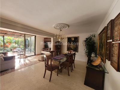 Casa de 5 alcobas en venta en Las Palmas El Poblado, Medellín, 371 m² · foto 5 de 20