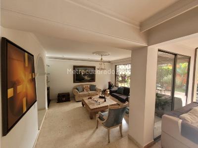 Casa de 5 alcobas en venta en Las Palmas El Poblado, Medellín, 371 m² · foto 6 de 20