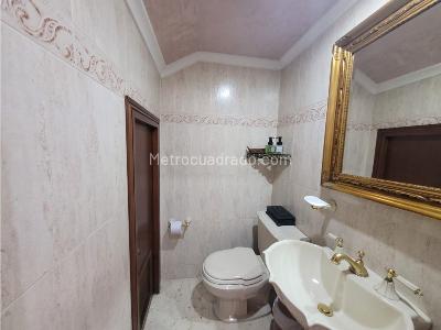 Casa de 5 alcobas en venta en Las Palmas El Poblado, Medellín, 371 m² · foto 11 de 20