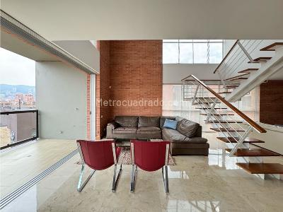 Apartamento de 4 alcobas en venta en Loma Los Parra Poblado, Medellín, 207 m² · foto 7 de 20