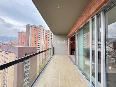 Apartamento de 4 alcobas en venta en Loma Los Parra Poblado, Medellín, 207 m² · foto 8 de 20