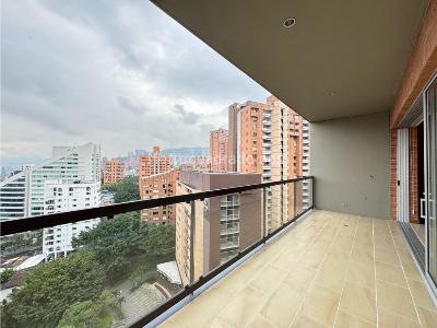Apartamento de 4 alcobas en venta en Loma Los Parra Poblado, Medellín, 207 m² · foto 9 de 20