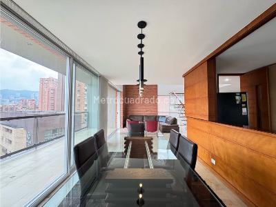 Apartamento de 4 alcobas en venta en Loma Los Parra Poblado, Medellín, 207 m² · foto 14 de 20