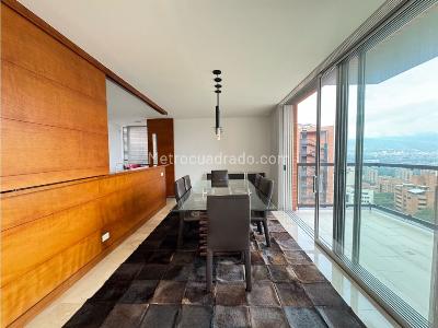 Apartamento de 4 alcobas en venta en Loma Los Parra Poblado, Medellín, 207 m² · foto 16 de 20