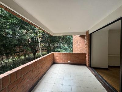 Apartamento de 4 alcobas en venta en Los Balsos El Poblado, Medellín, 241 m² · foto 11 de 20
