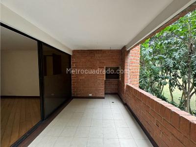 Apartamento de 4 alcobas en venta en Los Balsos El Poblado, Medellín, 241 m² · foto 12 de 20