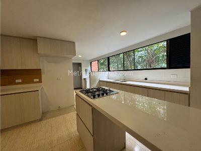 Apartamento de 4 alcobas en venta en Los Balsos El Poblado, Medellín, 241 m² · foto 14 de 20