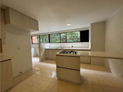 Apartamento de 4 alcobas en venta en Los Balsos El Poblado, Medellín, 241 m² · foto 15 de 20