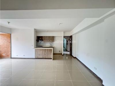 Apartamento de 3 alcobas en venta en Asdesilla Sabaneta, Sabaneta, 72 m² · foto 5 de 20