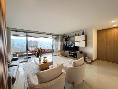 Apartamento de 3 alcobas en venta en Las Santas El Poblado, Medellín, 125 m² · foto 5 de 20