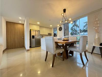 Apartamento de 3 alcobas en venta en Las Santas El Poblado, Medellín, 125 m² · foto 14 de 20