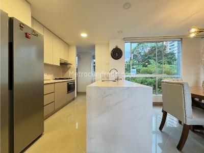 Apartamento de 3 alcobas en venta en Las Santas El Poblado, Medellín, 125 m² · foto 17 de 20