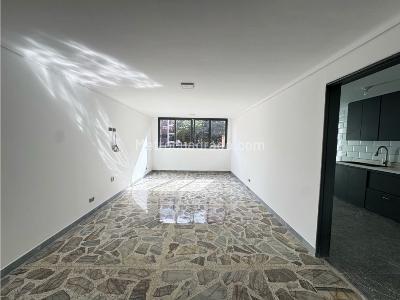 Apartamento de 4 alcobas en venta en Laureles Segundo Parque, Medellín, 165 m² · foto 2 de 20