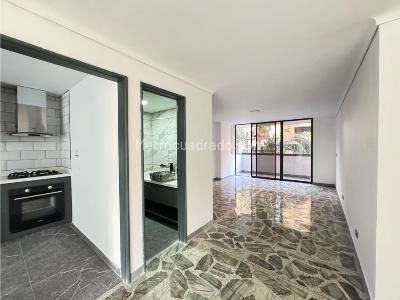 Apartamento de 4 alcobas en venta en Laureles Segundo Parque, Medellín, 165 m² · foto 3 de 20
