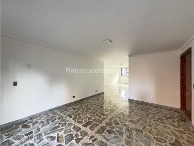 Apartamento de 4 alcobas en venta en Laureles Segundo Parque, Medellín, 165 m² · foto 7 de 20