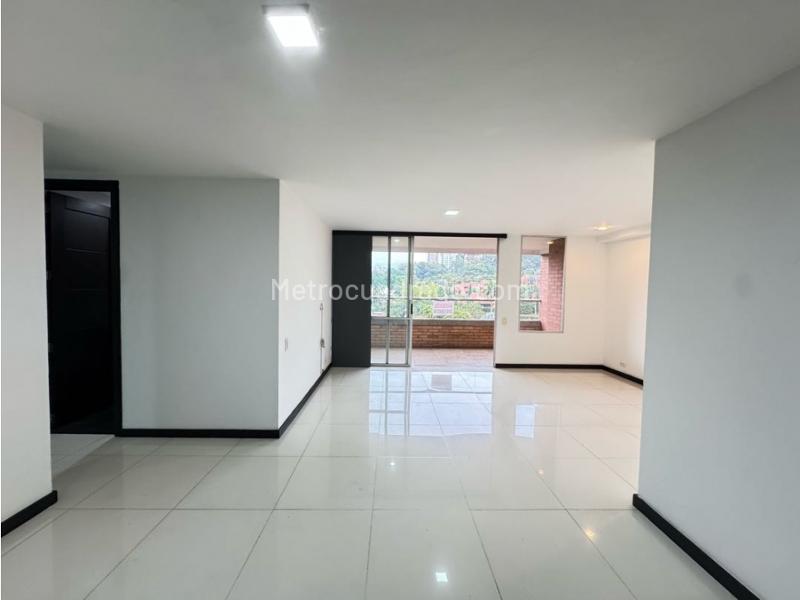 Apartamento en Arriendo, Loma Benedictinos Envigado, Envigado - Widok 2