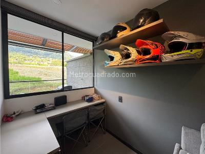 Apartamento de 1 alcoba en venta en Loma Las Brujas Envigado, Envigado, 80 m² · foto 10 de 20