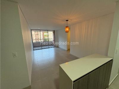 Apartamento de 3 alcobas en venta en Camino Verde Envigado, Envigado, 80 m² · foto 1 de 14