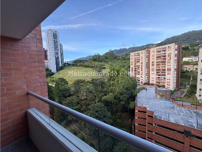 Apartamento de 3 alcobas en venta en Camino Verde Envigado, Envigado, 80 m² · foto 4 de 14