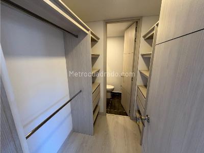 Apartamento de 3 alcobas en venta en Camino Verde Envigado, Envigado, 80 m² · foto 8 de 14
