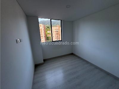 Apartamento de 3 alcobas en venta en Camino Verde Envigado, Envigado, 80 m² · foto 10 de 14