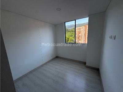 Apartamento de 3 alcobas en venta en Camino Verde Envigado, Envigado, 80 m² · foto 13 de 14