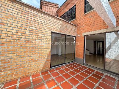 Casa de 5 alcobas en venta en Transversal Intermedia, Envigado, 224 m² · foto 11 de 20