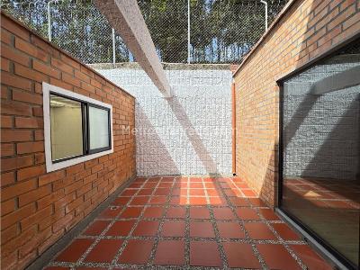 Casa de 5 alcobas en venta en Transversal Intermedia, Envigado, 224 m² · foto 12 de 20