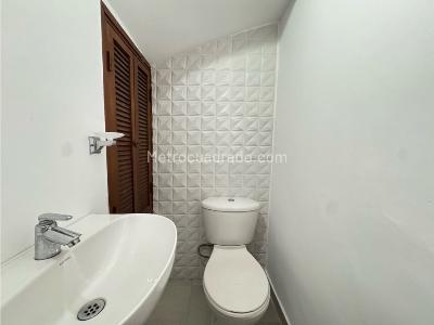 Casa de 5 alcobas en venta en Transversal Intermedia, Envigado, 224 m² · foto 14 de 20