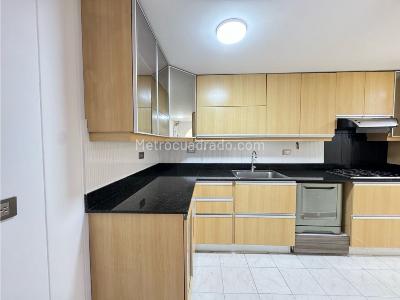 Casa de 5 alcobas en venta en Transversal Intermedia, Envigado, 224 m² · foto 15 de 20