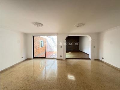 Casa de 5 alcobas en venta en Transversal Intermedia, Envigado, 224 m² · foto 7 de 20