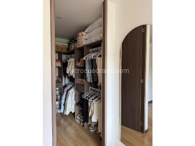Apartamento de 2 alcobas en venta en Loma El Escobero Envigado, Envigado, 84 m² · foto 8 de 10