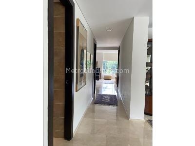 Apartamento de 3 alcobas en venta en Los Balsos El Poblado, Medellín, 242 m² · foto 12 de 19