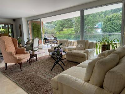 Apartamento de 3 alcobas en venta en Los Balsos El Poblado, Medellín, 242 m² · foto 1 de 19