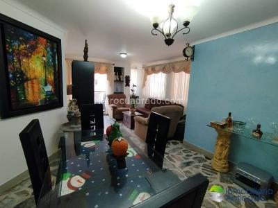 Apartamento en venta en Laureles, Medellín · foto 2 de 20