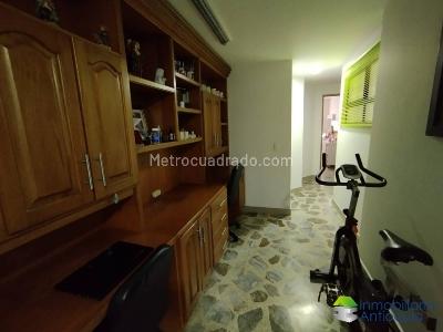 Apartamento en venta en Laureles, Medellín · foto 5 de 20