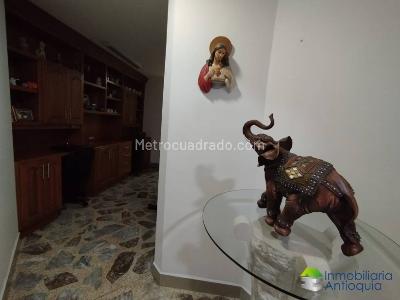 Apartamento en venta en Laureles, Medellín · foto 19 de 20