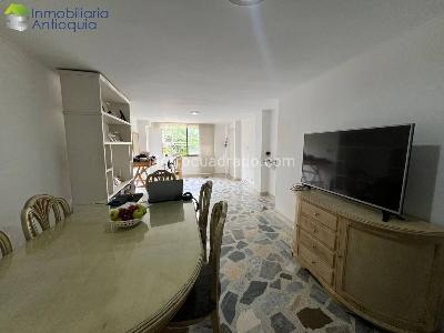 Apartamento en venta en Laureles, Medellín · foto 2 de 8