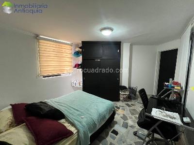 Apartamento en venta en Laureles, Medellín · foto 4 de 8