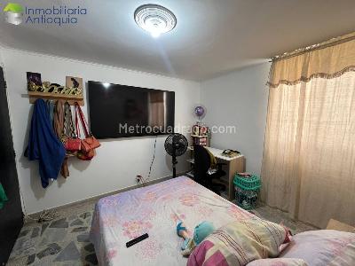 Apartamento en venta en Laureles, Medellín · foto 5 de 8