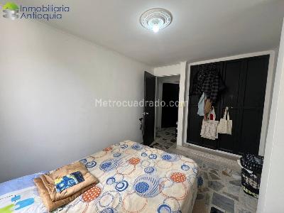 Apartamento en venta en Laureles, Medellín · foto 6 de 8