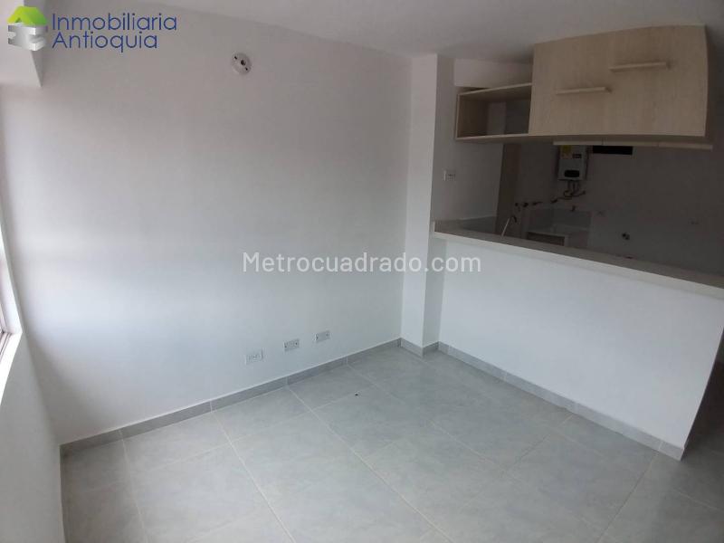 Cozy 2BR Apartment in La America - 3