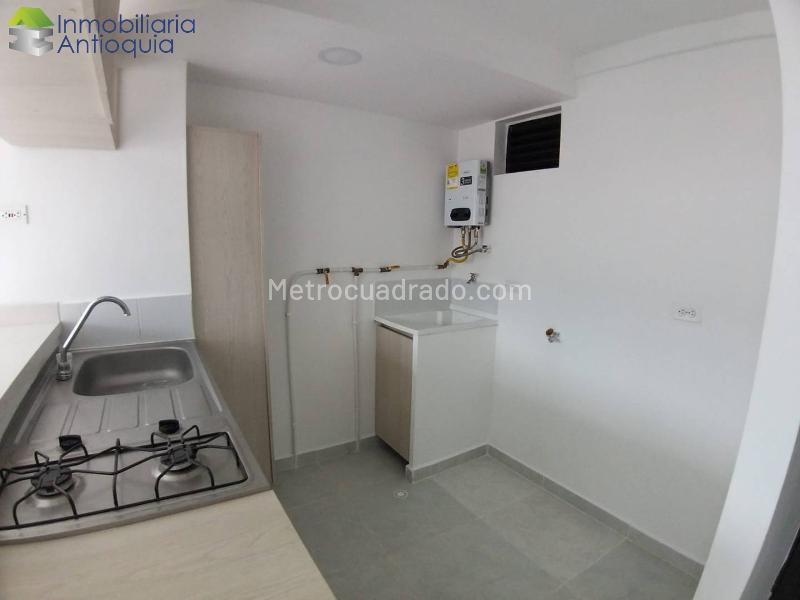 Cozy 2BR Apartment in La America - 5