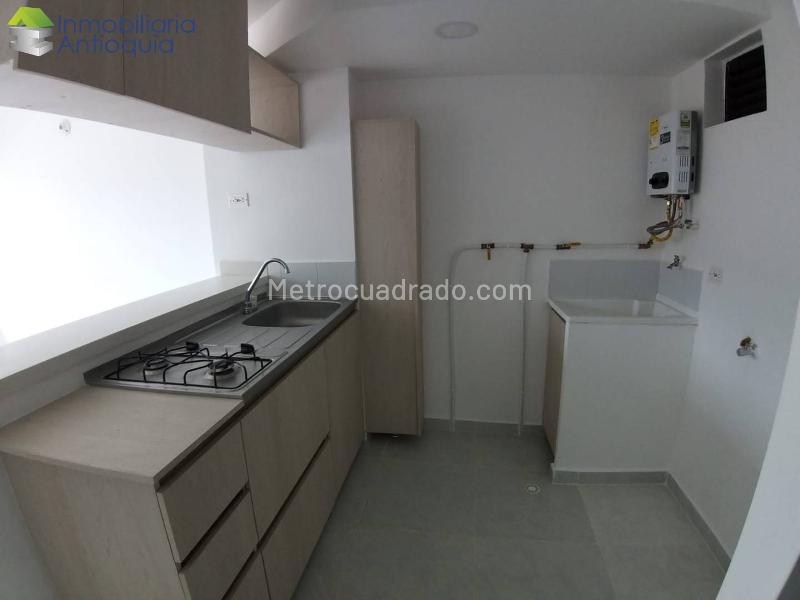 Cozy 2BR Apartment in La America - 7