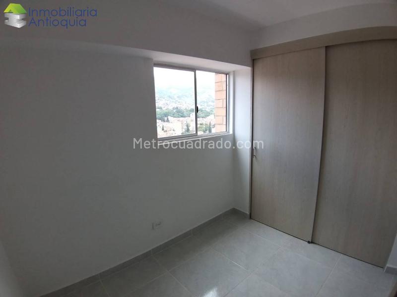 Cozy 2BR Apartment in La America - 9