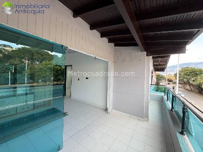 Casa de 5 alcobas en arriendo en Bolivariana, Medellín, 350 m² · foto 11 de 20