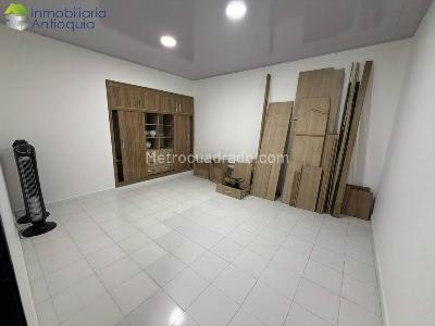 Casa de 5 alcobas en arriendo en Bolivariana, Medellín, 350 m² · foto 17 de 20