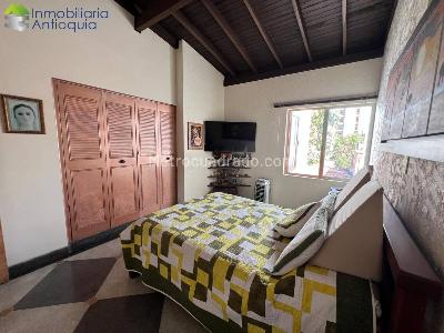 Apartamento de 3 alcobas en venta en Laureles, Medellín, 125 m² · foto 11 de 15